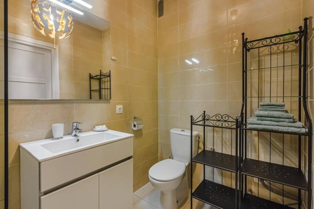 Ocean View Apartment In Orlando By Altamarhomes 阿德耶 外观 照片